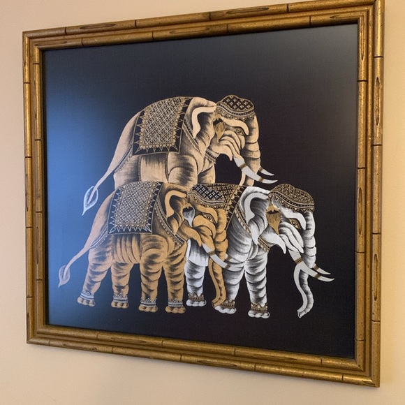 VTG MCM Oriental style hand painted ornate elephants on black silk framed art - Picture 2 of 10